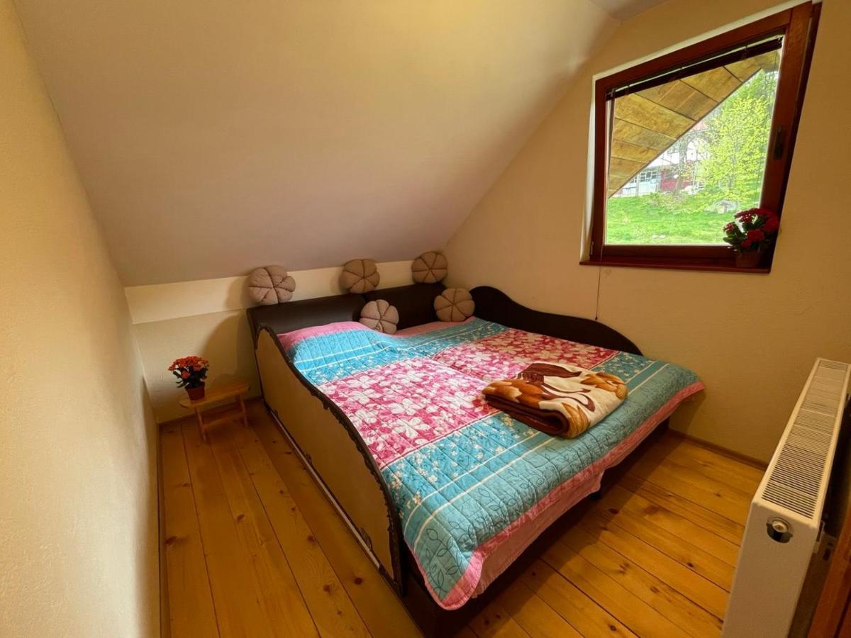 Hotel Family Owned Self Sufficient Eco Farm Tara Pljevlja Esterno foto
